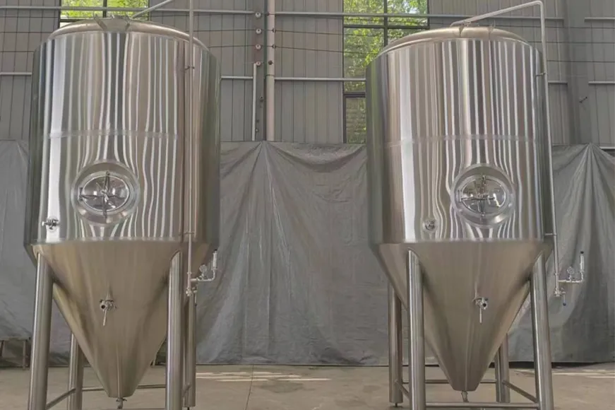 Commercial Beer Fermentation Tank